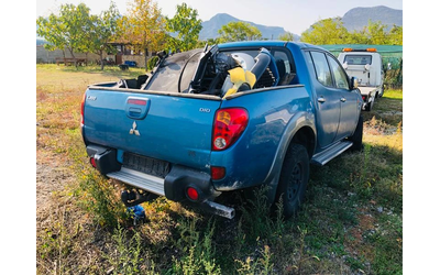 mitsubishi-l200 - 0