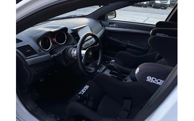 Mitsubishi Lancer Evolution X - автомобили, коли, обяви за нови и употребявани 12