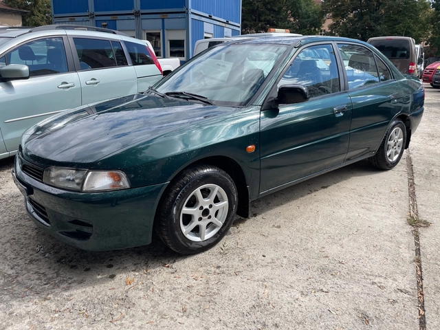 Mitsubishi Lancer 1.3 GLXi - автомобили, коли, обяви за нови и употребявани 0