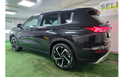 mitsubishi-outlander - 3