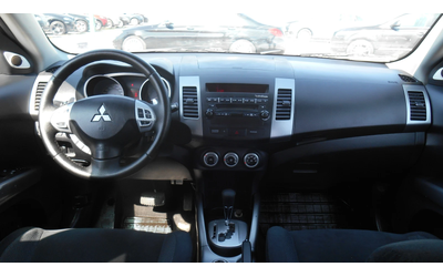 Mitsubishi Outlander 2.4i* 170* k.c* AVTOMAT* GAZ - автомобили, коли, обяви за нови и употребявани 12