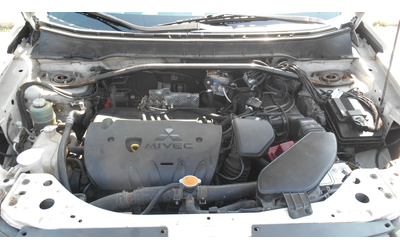 Mitsubishi Outlander 2.4i* 170* k.c* AVTOMAT* GAZ - автомобили, коли, обяви за нови и употребявани 13