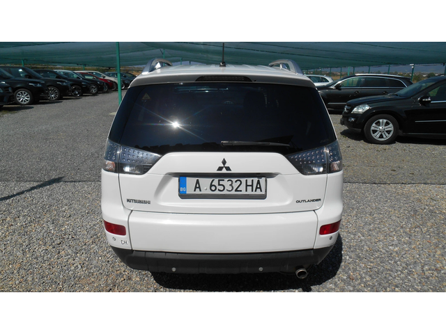 Mitsubishi Outlander 2.4i* 170* k.c* AVTOMAT* GAZ - автомобили, коли, обяви за нови и употребявани 4