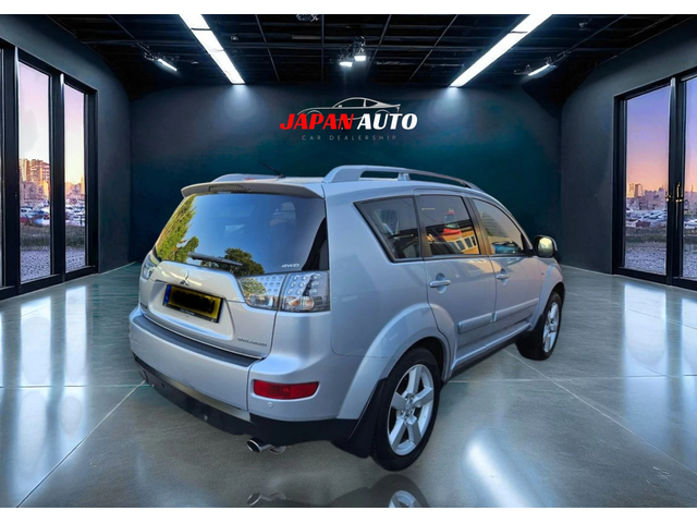 Mitsubishi Outlander 2.4и 170hp 4x4 ОЧАКВАН ВНОС! С ГАРАНЦИЯ! - автомобили, коли, обяви за нови и употребявани 2