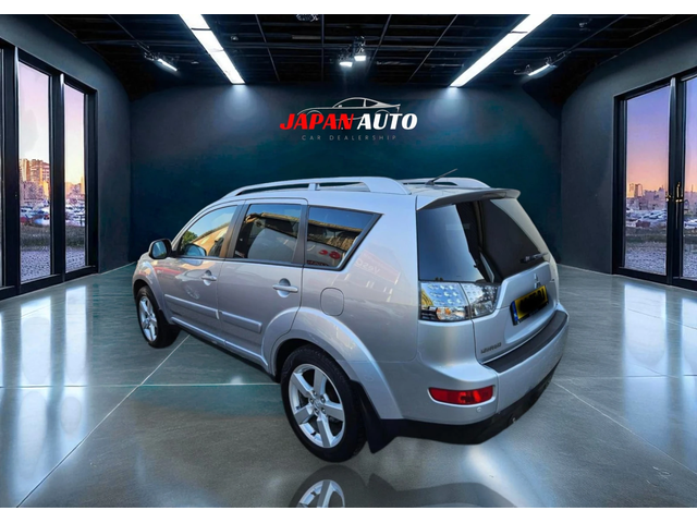 Mitsubishi Outlander 2.4и 170hp 4x4 ОЧАКВАН ВНОС! С ГАРАНЦИЯ! - автомобили, коли, обяви за нови и употребявани 3