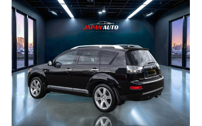 mitsubishi-outlander - 2