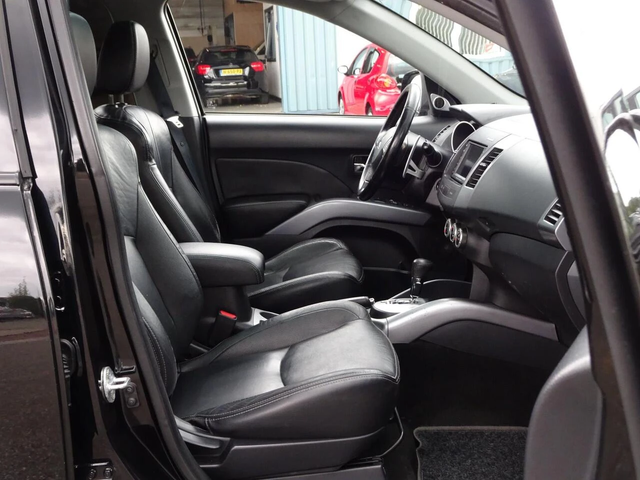 Mitsubishi Outlander 2.4i 170hp 4x4 ОЧАКВАН ВНОС! С ГАРАНЦИЯ! - автомобили, коли, обяви за нови и употребявани 4