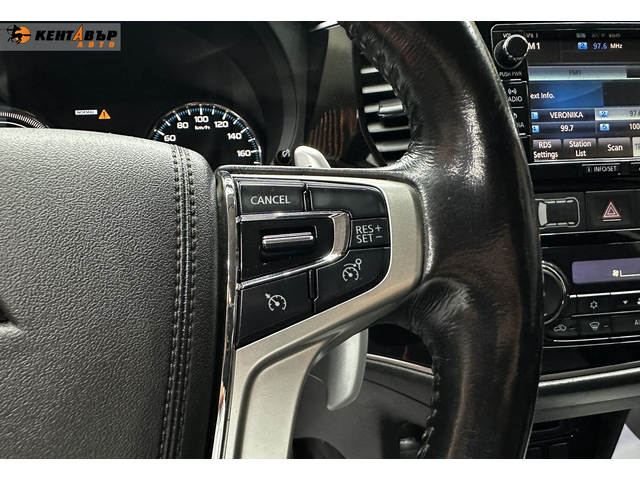 Mitsubishi Outlander 2.0 Hybrid - автомобили, коли, обяви за нови и употребявани 14