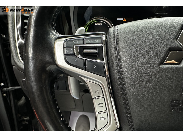 Mitsubishi Outlander 2.0 Hybrid - автомобили, коли, обяви за нови и употребявани 15