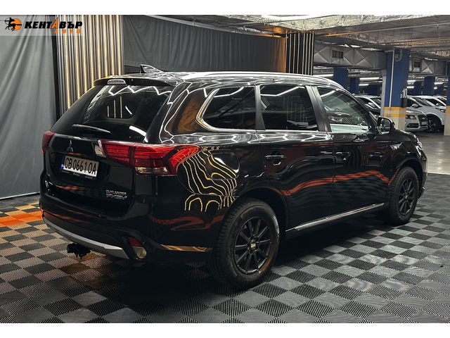 Mitsubishi Outlander 2.0 Hybrid - автомобили, коли, обяви за нови и употребявани 3