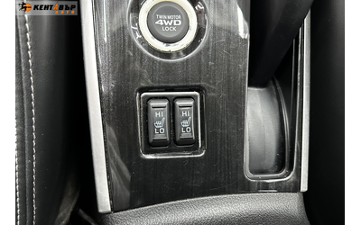 Mitsubishi Outlander 2.0 Hybrid - автомобили, коли, обяви за нови и употребявани 9