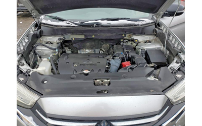 Mitsubishi Outlander 2.0L 4 ALL WHEEL DRIVE - автомобили, коли, обяви за нови и употребявани 11