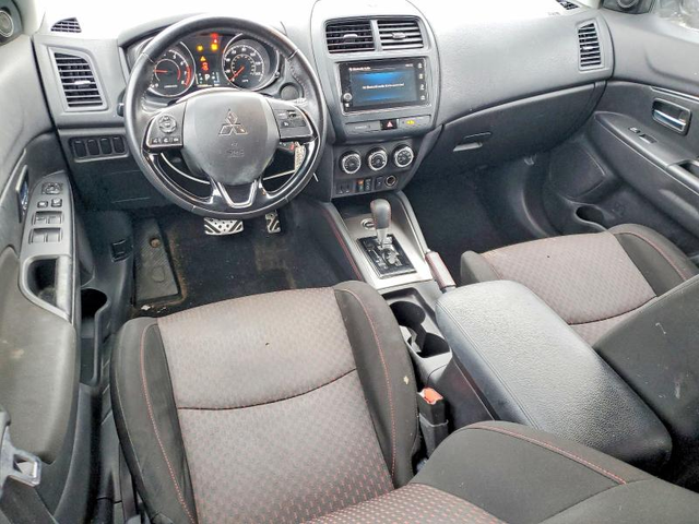 Mitsubishi Outlander 2.0L 4 ALL WHEEL DRIVE - автомобили, коли, обяви за нови и употребявани 7