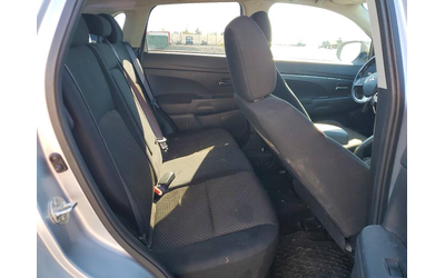 Mitsubishi Outlander 2.0L 4 ALL WHEEL DRIVE - автомобили, коли, обяви за нови и употребявани 10