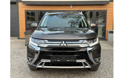 mitsubishi-outlander-2-4phev-4wd-plug-in-hybrid - 1
