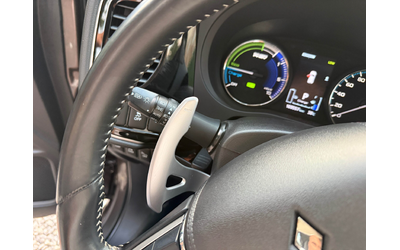 Mitsubishi Outlander 2.4PHEV 4WD Plug in Hybrid - автомобили, коли, обяви за нови и употребявани 32