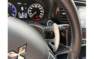 Mitsubishi Outlander 2.4PHEV 4WD Plug in Hybrid - автомобили, коли, обяви за нови и употребявани 33