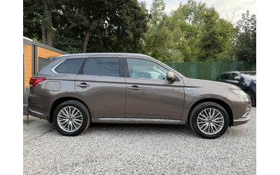 mitsubishi-outlander-2-4phev-4wd-plug-in-hybrid - 3