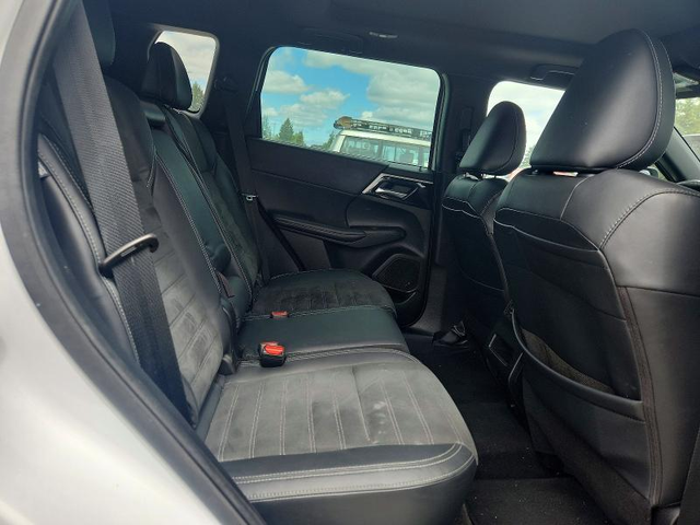 Mitsubishi Outlander 2.5L 4 FRONT WHEEL DRIVE - автомобили, коли, обяви за нови и употребявани 11