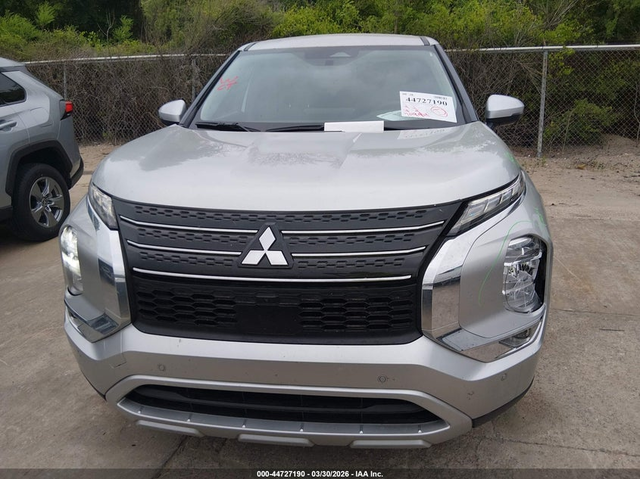 Mitsubishi Outlander 2.5L I-4 DI, DOHC, VVT, 181HP Front Wheel Drive - автомобили, коли, обяви за нови и употребявани 11