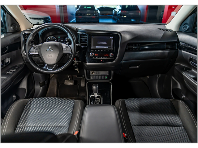 Mitsubishi Outlander Mitsubishi Outlander  - автомобили, коли, обяви за нови и употребявани 10