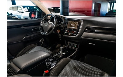 Mitsubishi Outlander Mitsubishi Outlander  - автомобили, коли, обяви за нови и употребявани 14