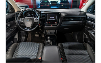 Mitsubishi Outlander Mitsubishi Outlander  - автомобили, коли, обяви за нови и употребявани 26