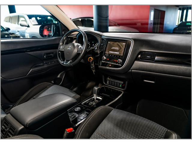 Mitsubishi Outlander Mitsubishi Outlander  - автомобили, коли, обяви за нови и употребявани 30