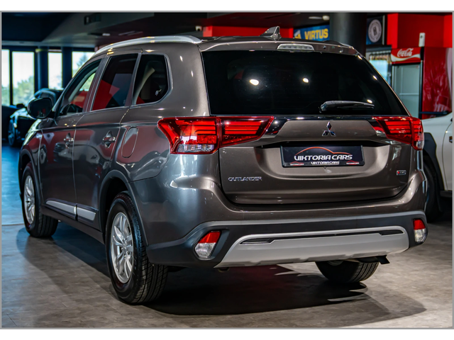 Mitsubishi Outlander Mitsubishi Outlander  - автомобили, коли, обяви за нови и употребявани 5