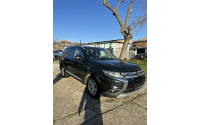 mitsubishi-outlander - 2