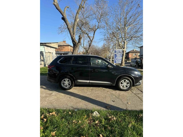 Mitsubishi Outlander - автомобили, коли, обяви за нови и употребявани 5