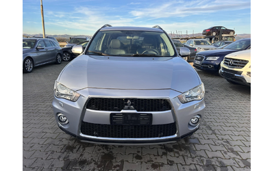 mitsubishi-outlander - 2
