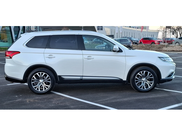 Mitsubishi Outlander 2.2 4x4 Led Камера Facelift  Бяла Перла 7места - автомобили, коли, обяви за нови и употребявани 6