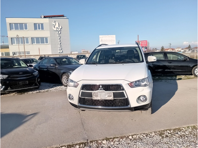 Mitsubishi Outlander 2.2, 156кс, 7 места, 4х4 - автомобили, коли, обяви за нови и употребявани 1