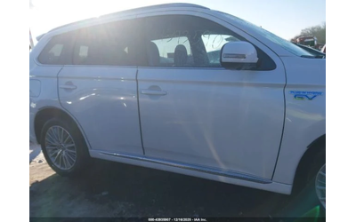 Mitsubishi Outlander PHEV GT S-AWC - автомобили, коли, обяви за нови и употребявани 6