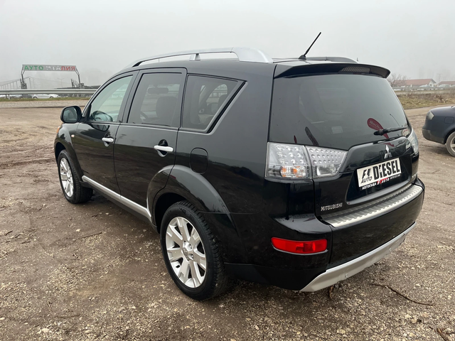 Mitsubishi Outlander 2.0TDI-4x4-6+ 1-ITALIA - автомобили, коли, обяви за нови и употребявани 11