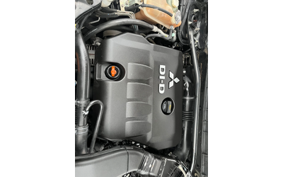 Mitsubishi Outlander 2.0TDI-4x4-6+ 1-ITALIA - автомобили, коли, обяви за нови и употребявани 16