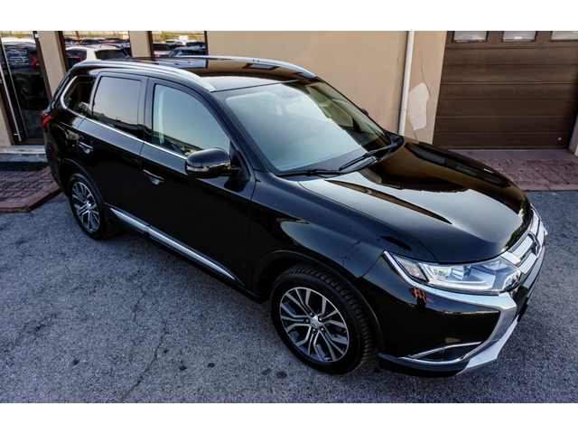Mitsubishi Outlander 2.2 INSTYLE AWD AUTO - автомобили, коли, обяви за нови и употребявани 1