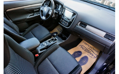 Mitsubishi Outlander 2.2 INSTYLE AWD AUTO - автомобили, коли, обяви за нови и употребявани 8