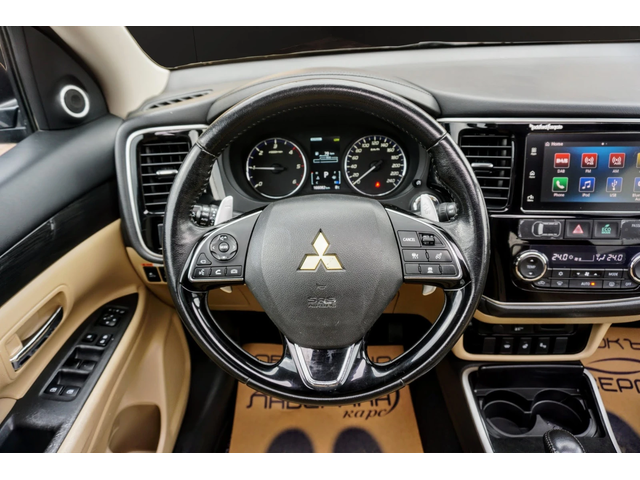 Mitsubishi Outlander 2.2D INSTYLE PLUS AWD - автомобили, коли, обяви за нови и употребявани 5