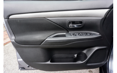 mitsubishi-outlander - 4