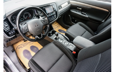 Mitsubishi Outlander 2.2DI-D CLEARTEC INSTYLE 4WD - автомобили, коли, обяви за нови и употребявани 7