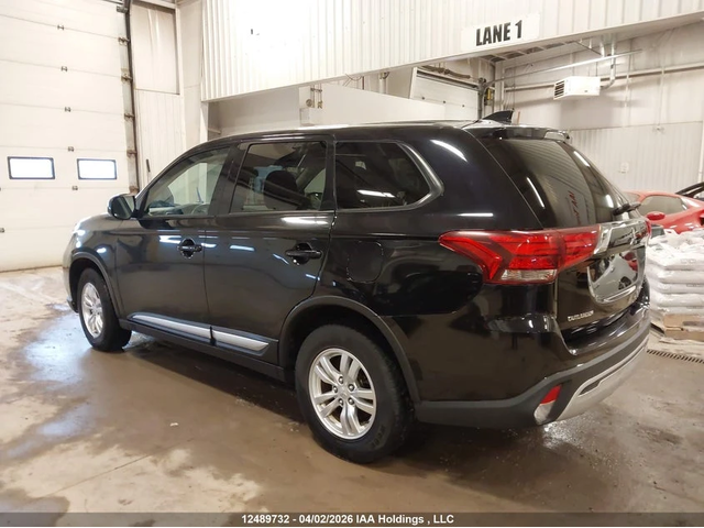 Mitsubishi Outlander 2.4 L * AWD* Buy now - автомобили, коли, обяви за нови и употребявани 5