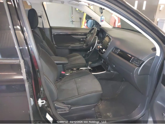 Mitsubishi Outlander 2.4 L * AWD* Buy now - автомобили, коли, обяви за нови и употребявани 8