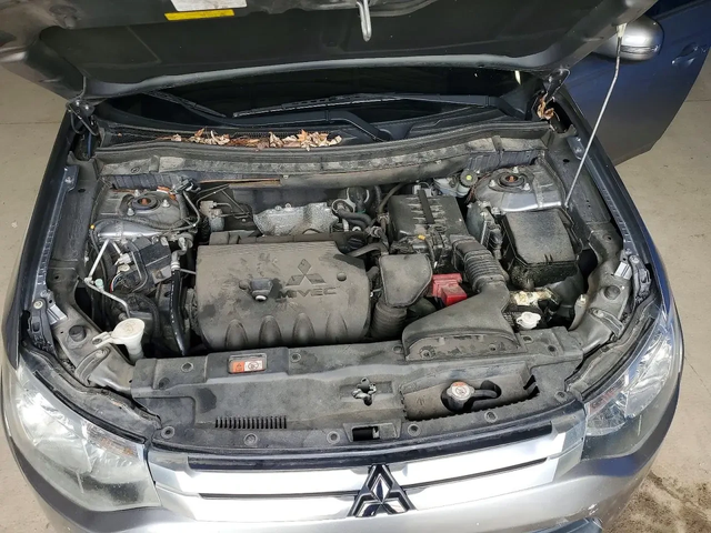 Mitsubishi Outlander SE - автомобили, коли, обяви за нови и употребявани 11