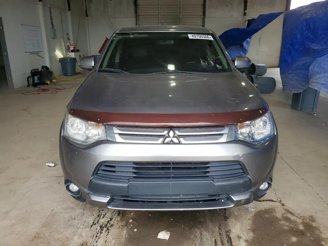 Mitsubishi Outlander SE - автомобили, коли, обяви за нови и употребявани 2