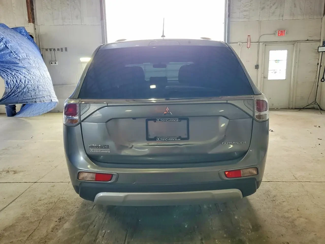 Mitsubishi Outlander SE - автомобили, коли, обяви за нови и употребявани 5