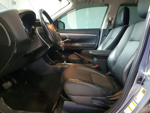 Mitsubishi Outlander SE - автомобили, коли, обяви за нови и употребявани 6