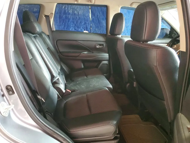 Mitsubishi Outlander SE - автомобили, коли, обяви за нови и употребявани 9