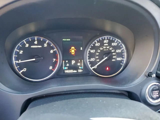 Mitsubishi Outlander - автомобили, коли, обяви за нови и употребявани 11